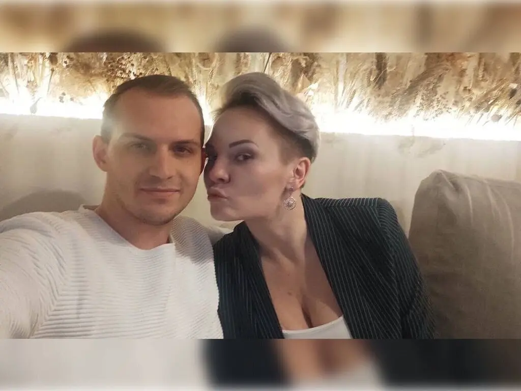 MarkandCandice's live cam