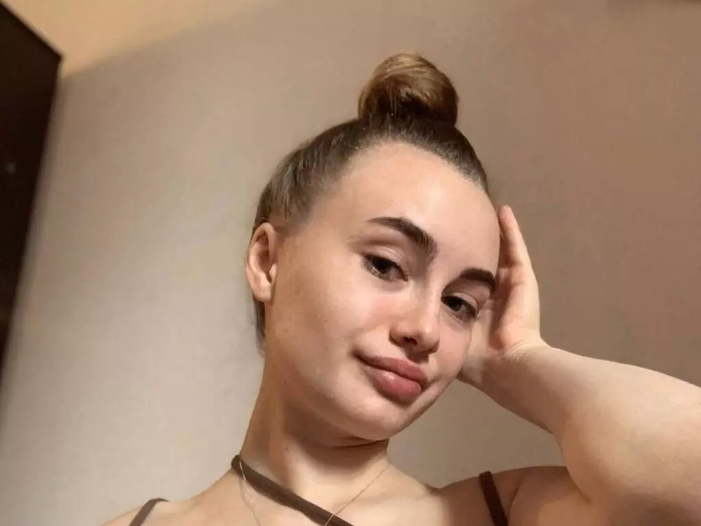 SofiyaWite's live cam